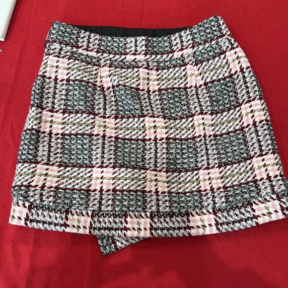 Forever 21 plaid Skirt - Picture 2 of 3